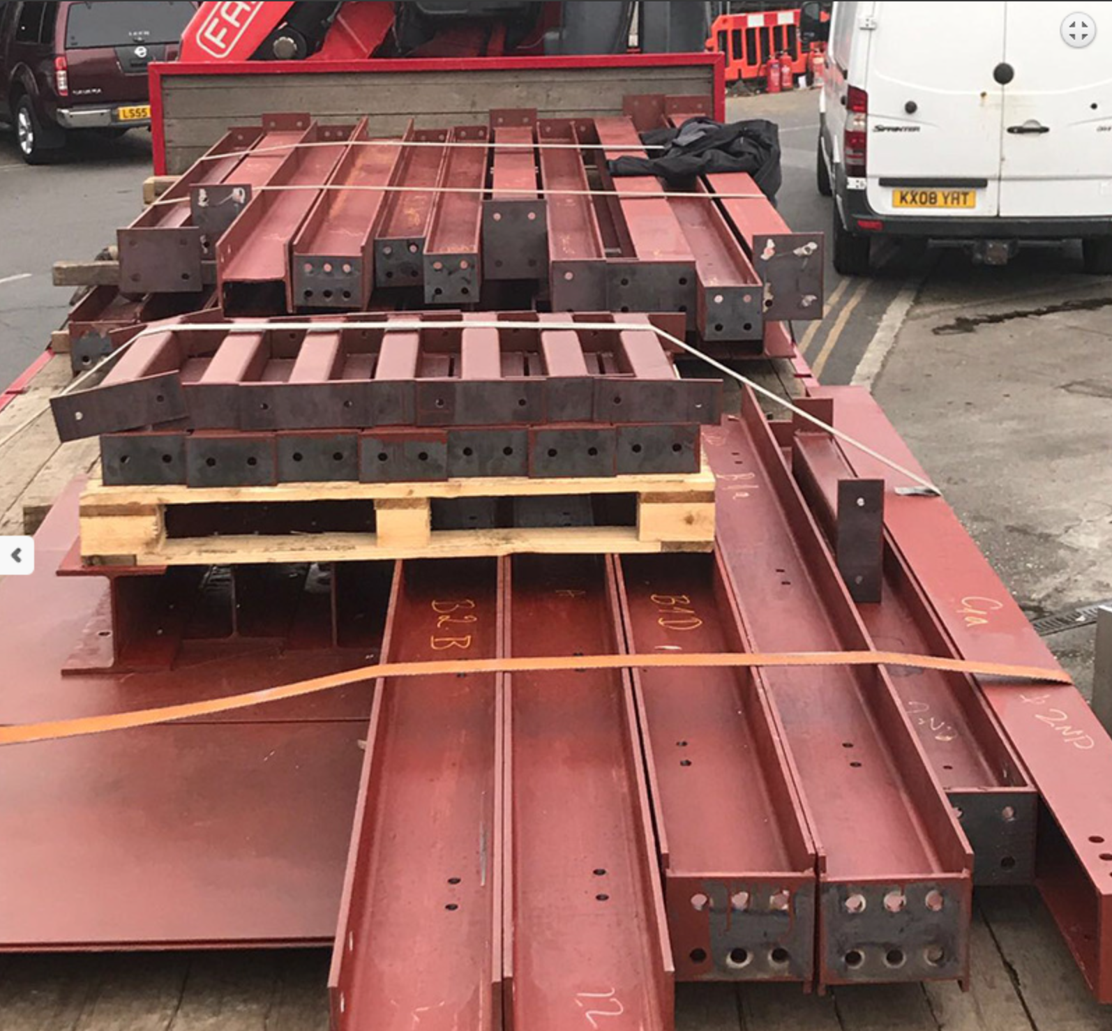 Crane delivery service for steel beams